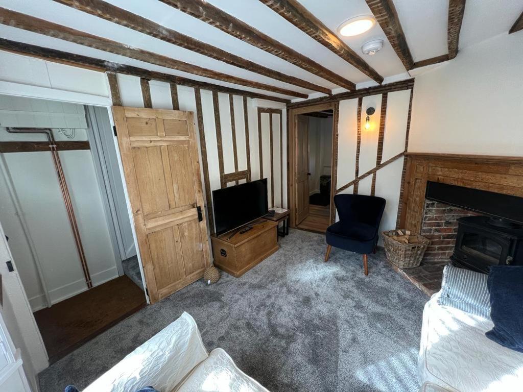 The Cottage, 13 Golden Sq. تنتردن المظهر الخارجي الصورة